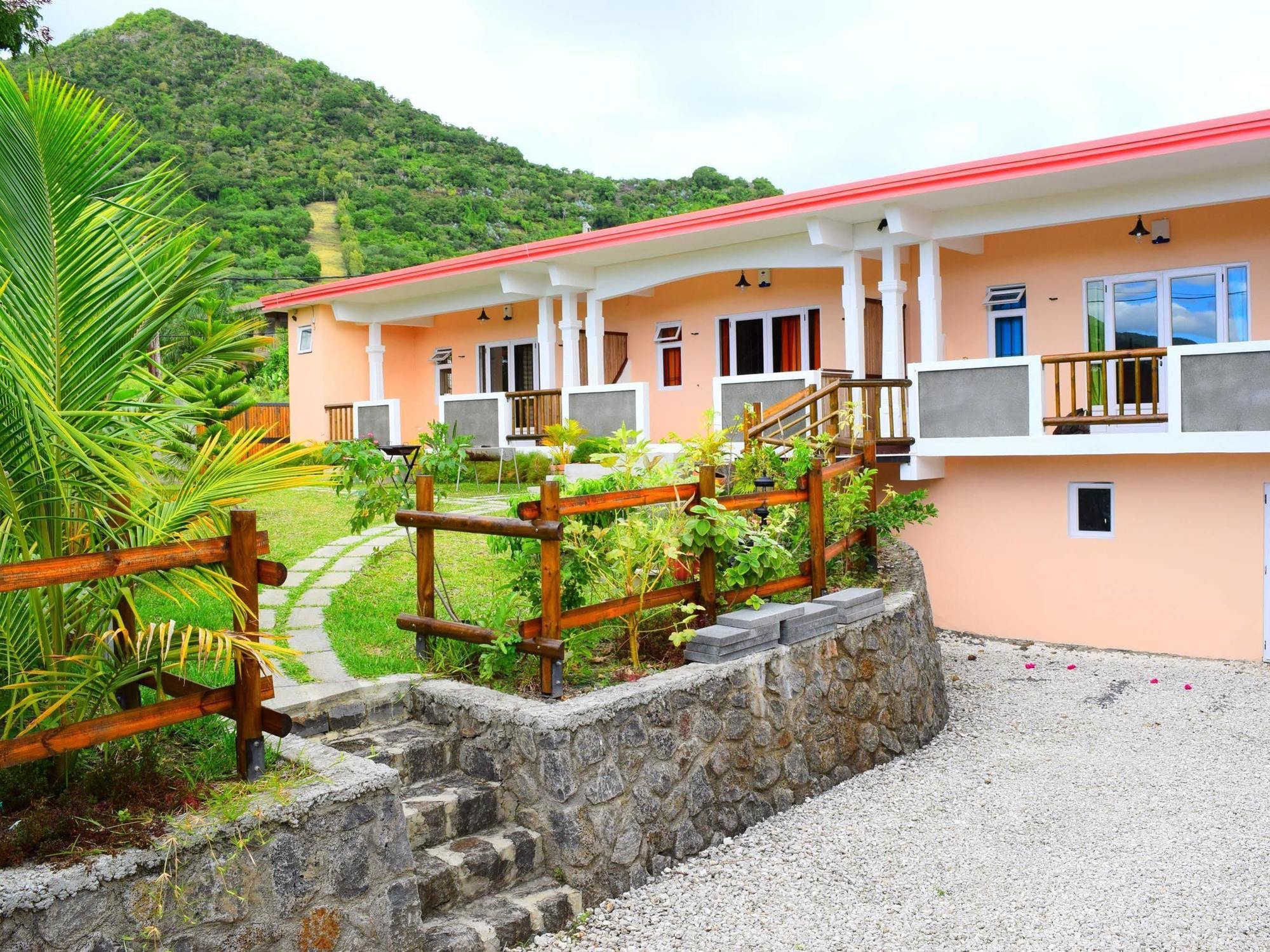 Mountain View Hotel La Gaulette Buitenkant foto